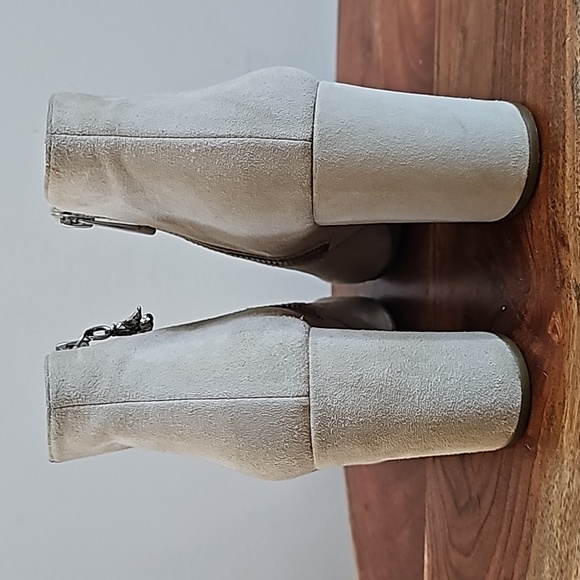 Michael kors suede beige block heel ankle boot - Picture 2 of 8